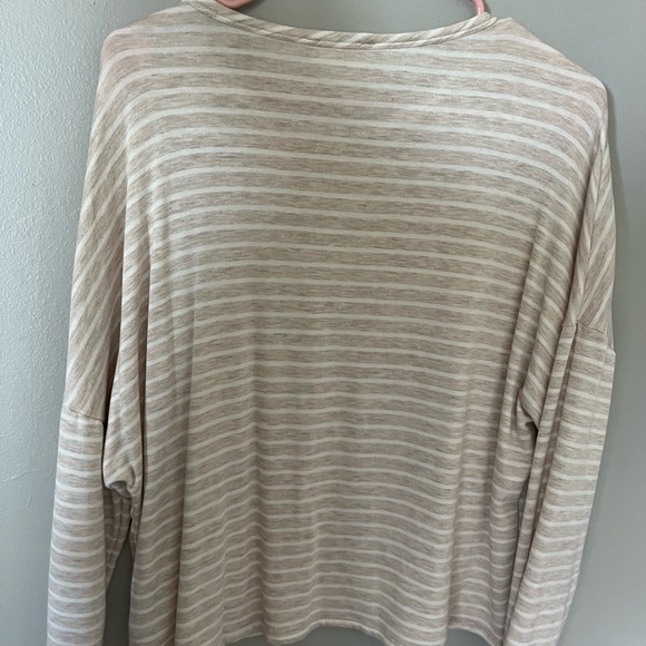 Long sleeve cream and white striped shirt - Picture 6 of 6